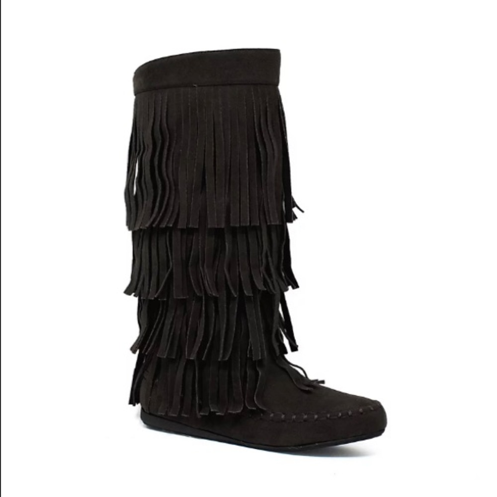 Black fringe boots